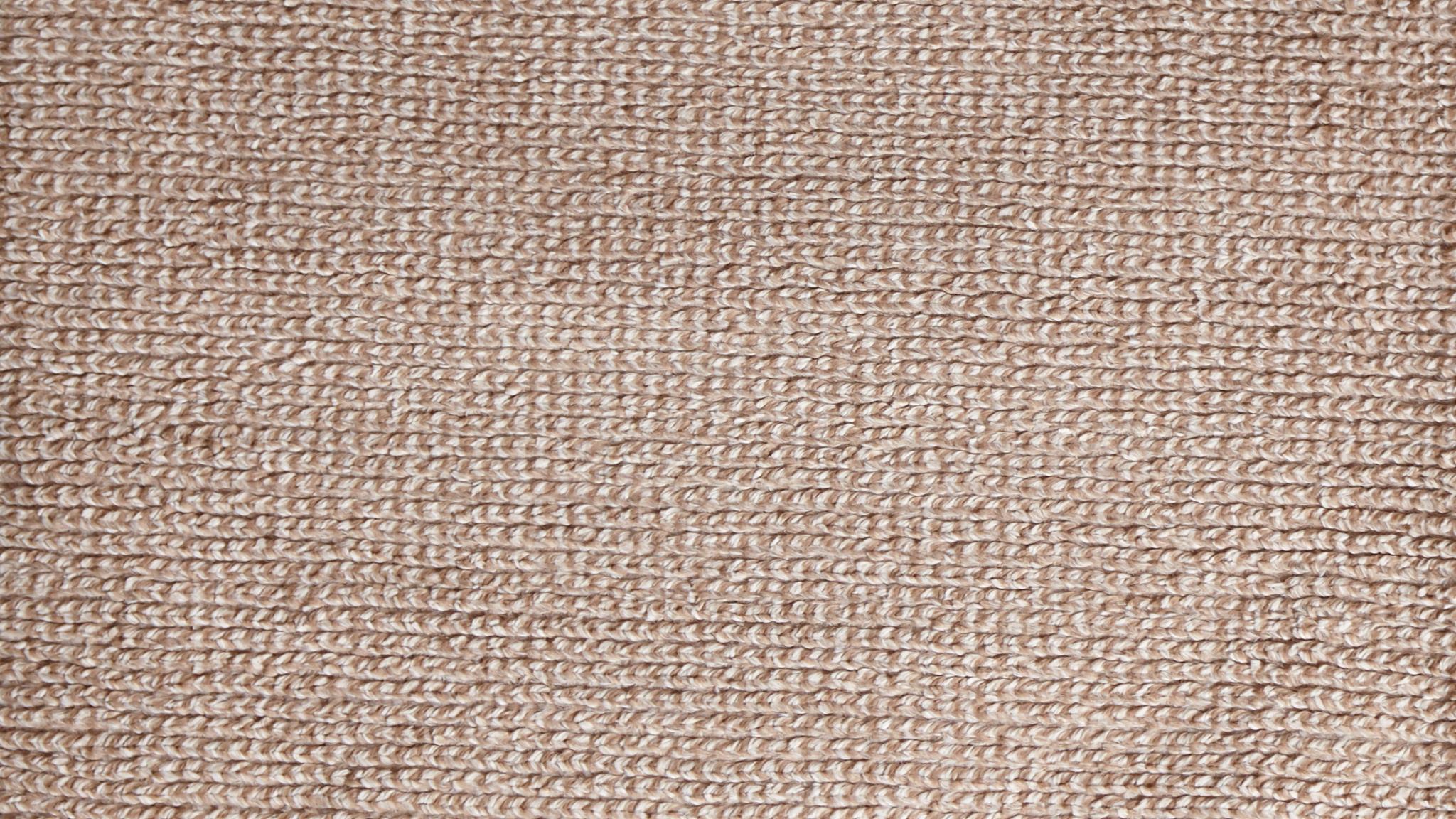 Nahaufnahme Cortina Sand braun hellbraun herrlich weiche kuschlige exklusive Webfelldecke Webfelldecke elegant in außergewöhnlicher Strickoptik