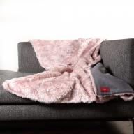 Rosa Grau Webfelldecke aus Mohair der weltberühmten Firma Steiff Rückseite aus weicher italienischer Schurwolle Campolmi in grau